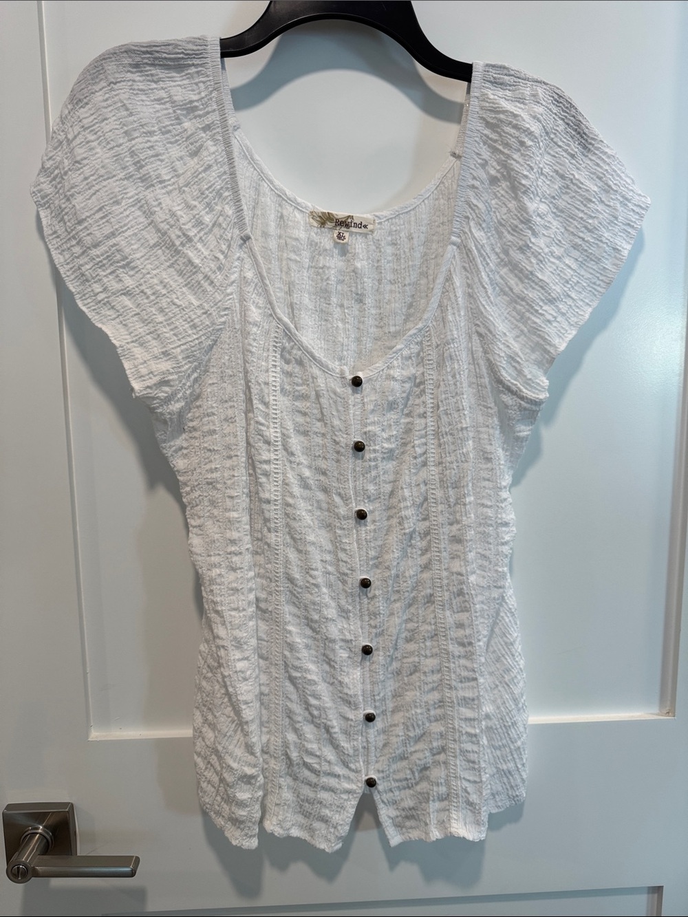 Rewind White Textured Button-Front Tank Top